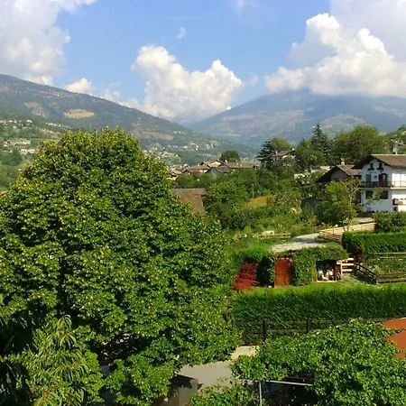 Aosta, Mansarda Con Splendida Vista Sulle Montagne Apartment Aosta