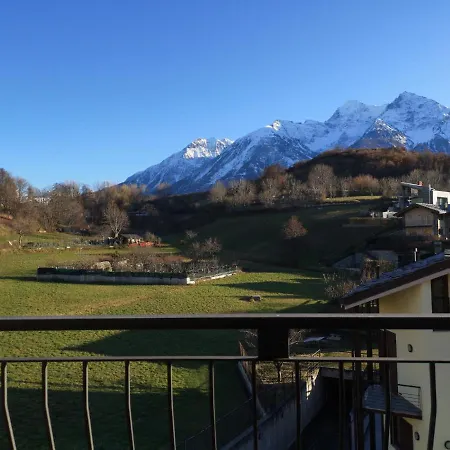 Aosta, Mansarda Con Splendida Vista Sulle Montagne Apartment